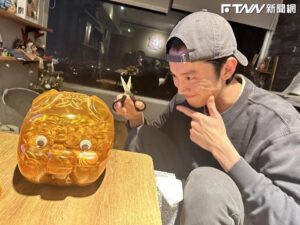 才剛升級億萬影帝！吳慷仁年前殺豬公　「愛的視角」畫面流出