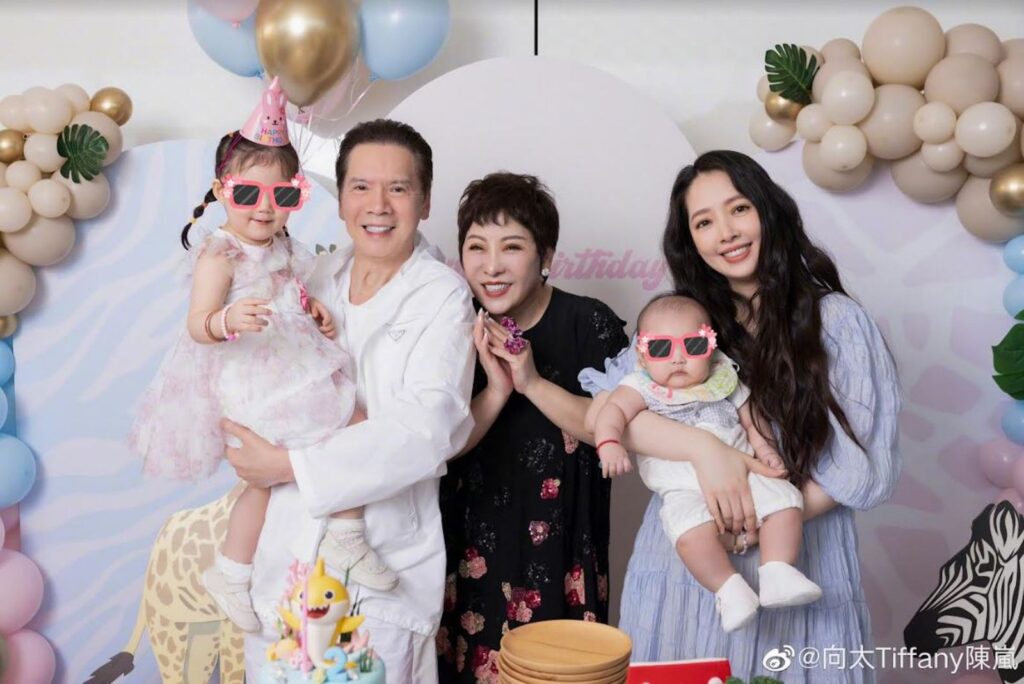 向太把媳婦當閨密寵！同框替郭碧婷慶生　網驚呼：越來越像了